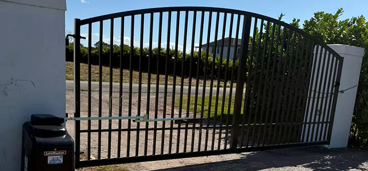 Driveway Fence Repair Kentwood